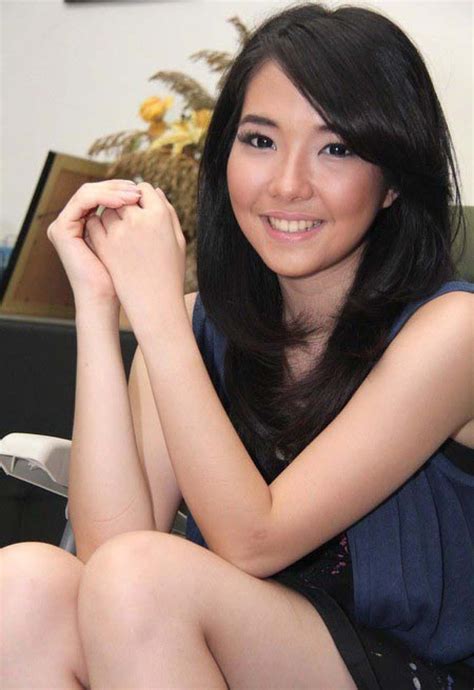 poto hot artis indonesia|Potret Seksi Artis Indonesia di Atas Ranjang, Pose。